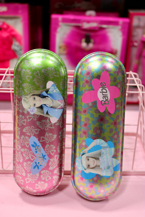 Barbie - estuche metálico Village