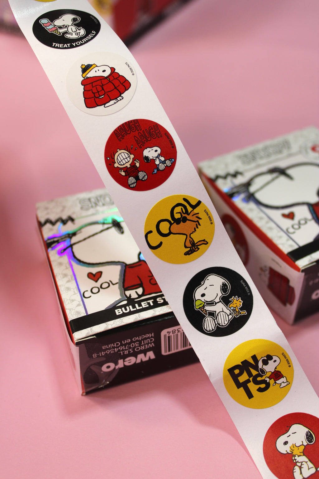 Snoopy - Rollo 300+ stickers
