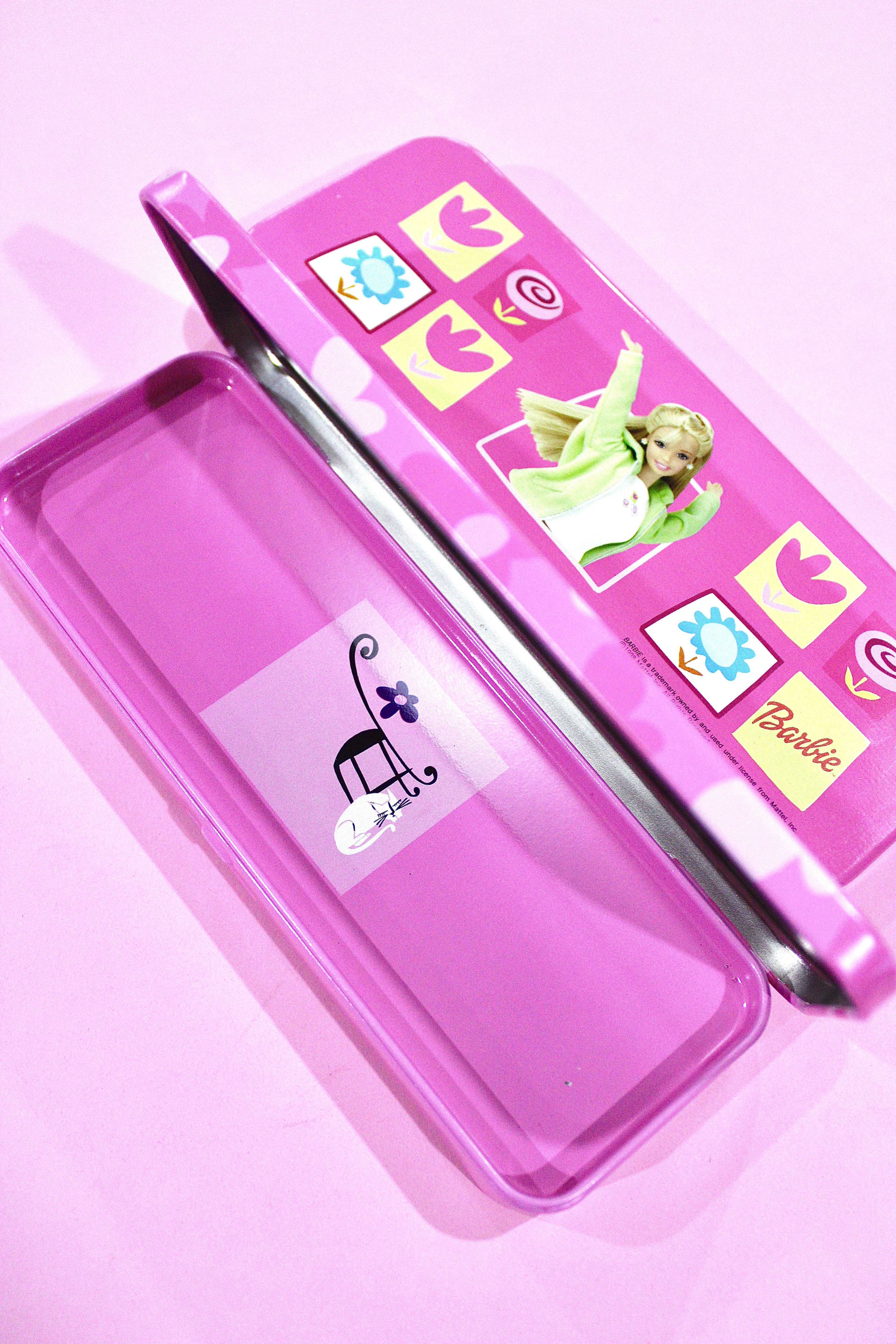 Estuche metálico Barbie