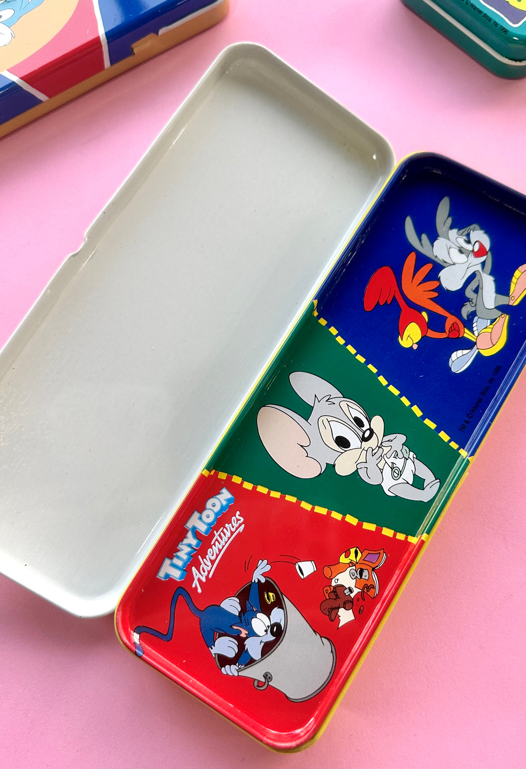 Tiny Toons - Estuche metálico