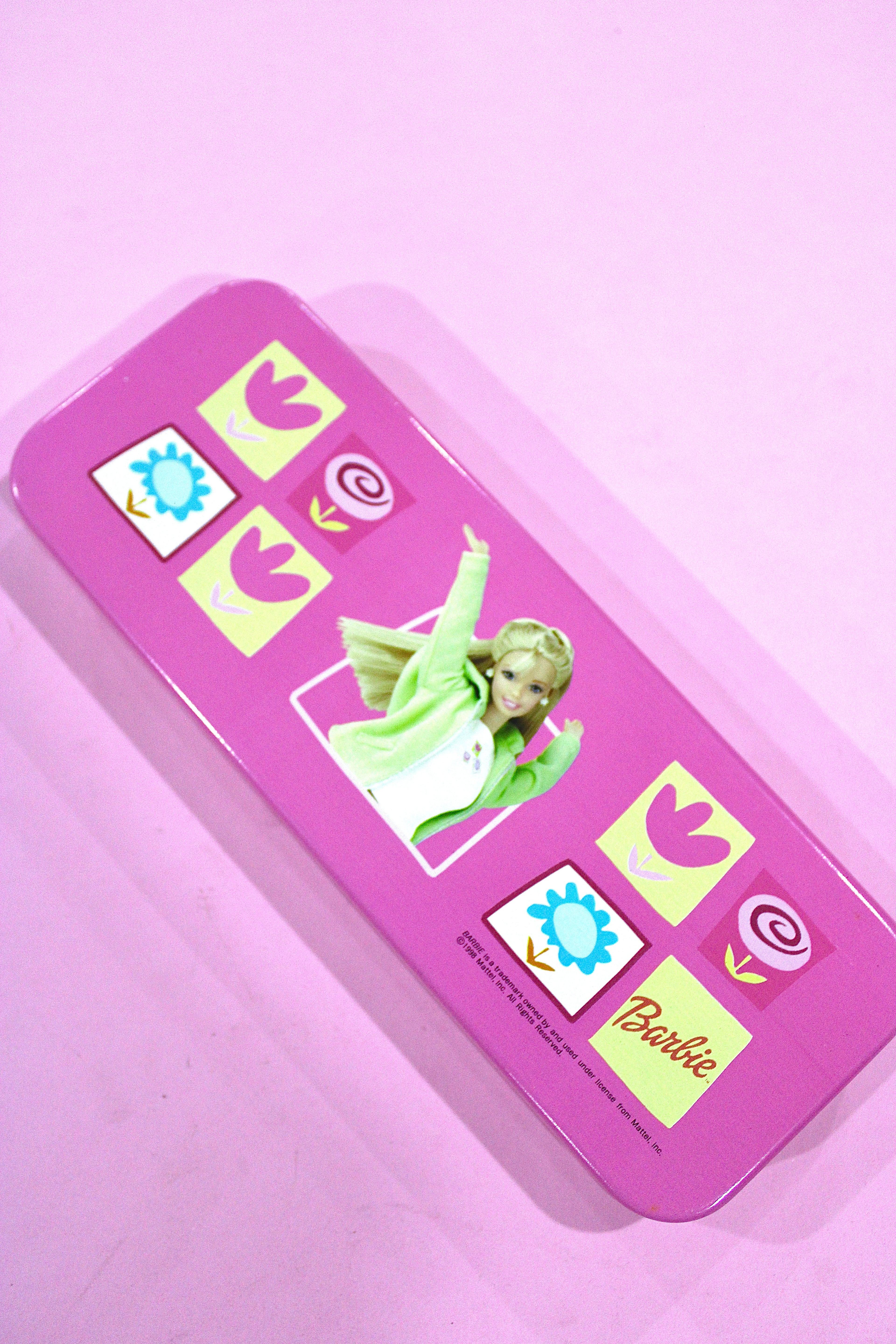 Estuche metálico Barbie