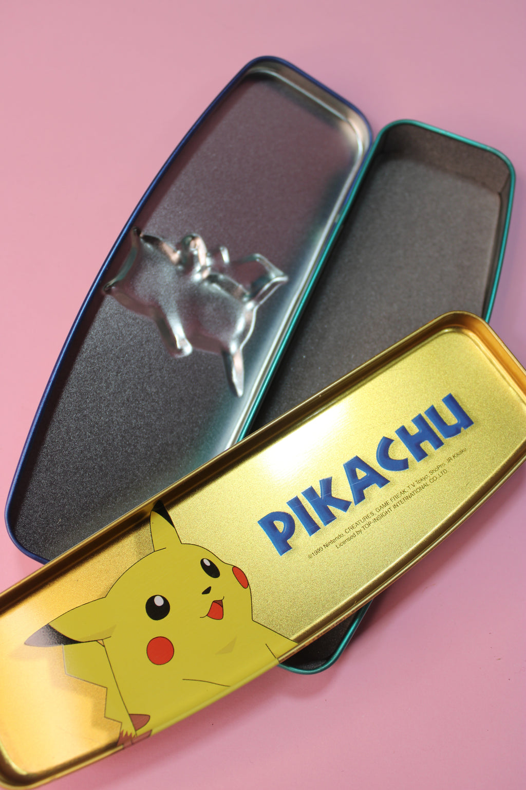 Estuche metálico Pokemon
